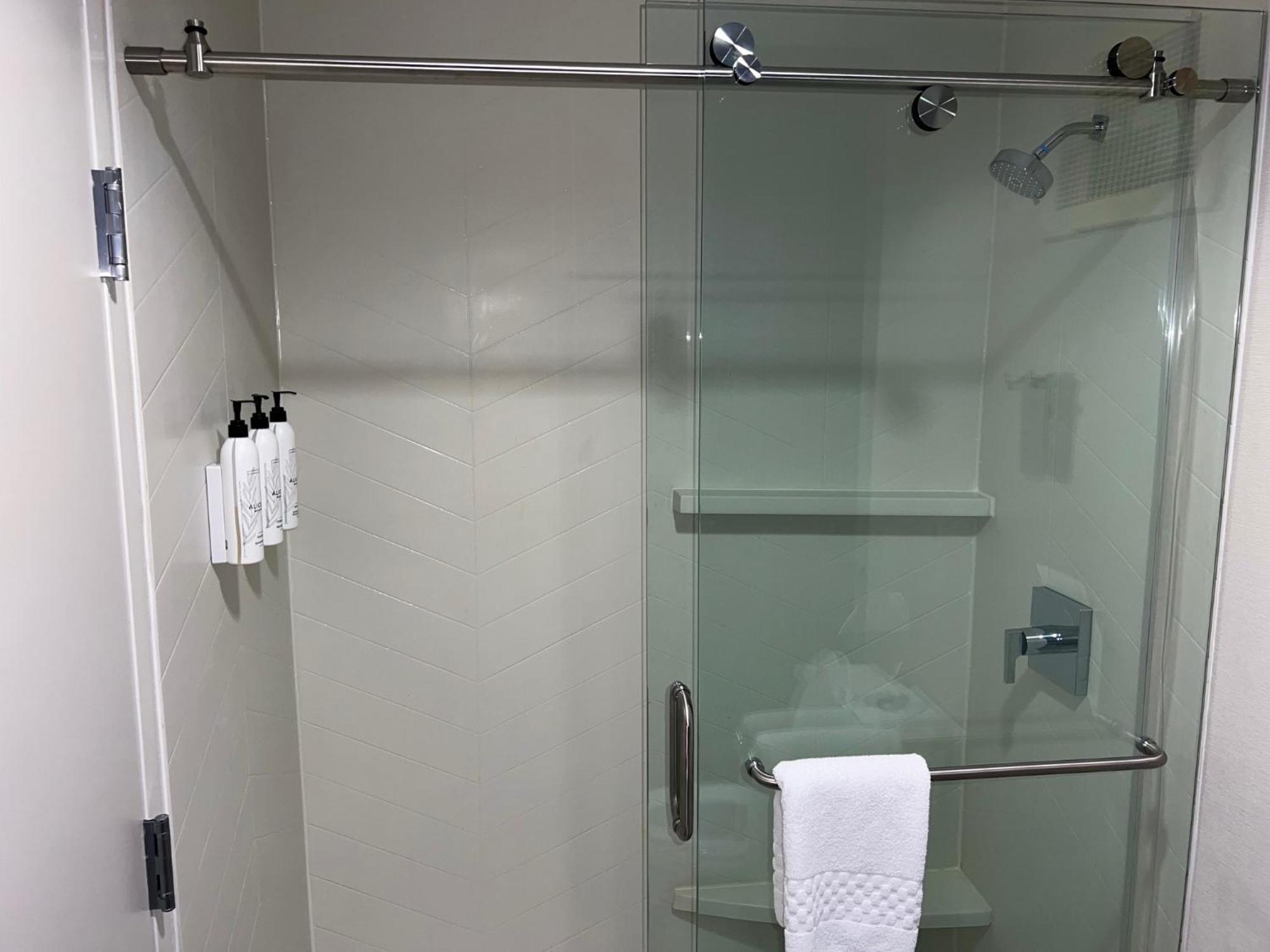 Fairfield & Detroit Hotel 3*
