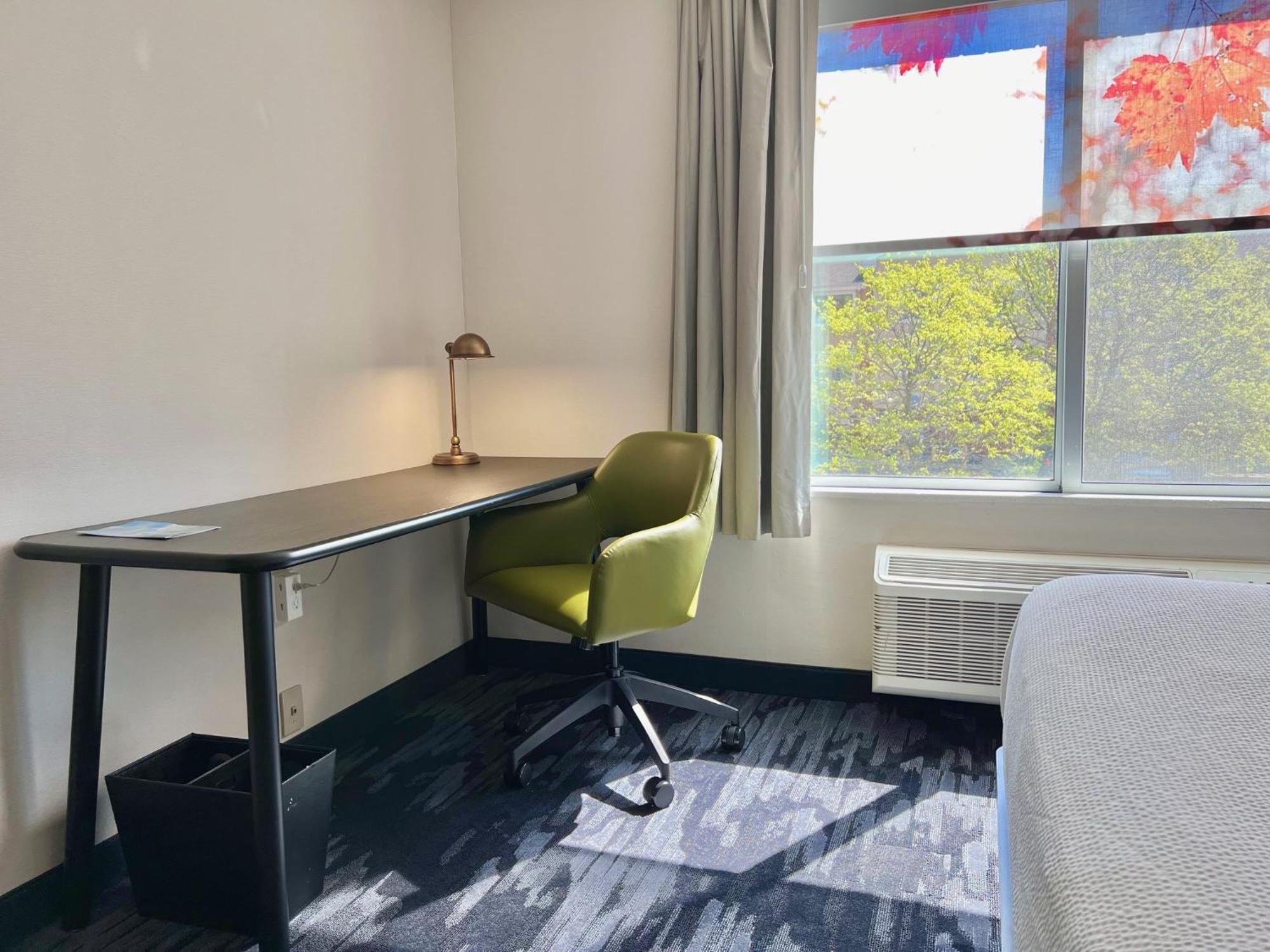 Fairfield & Detroit Hotel 3*