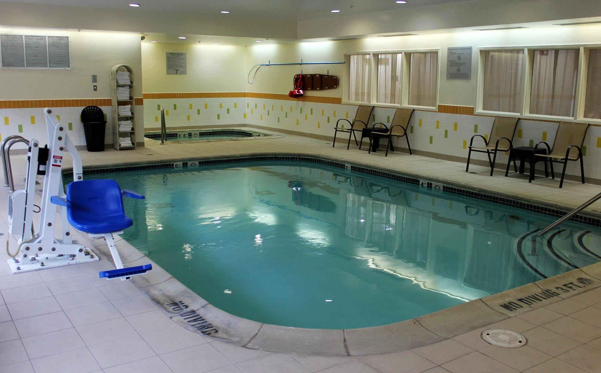 Hotel Fairfield & Detroit Farmington Hills